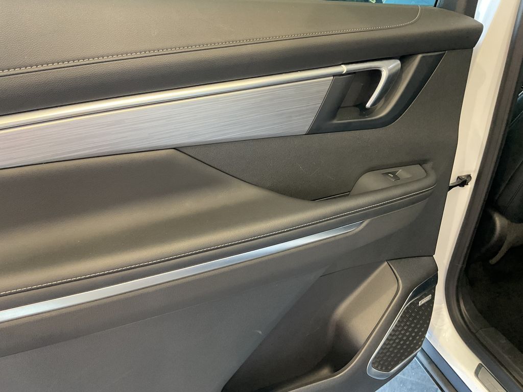 2025 Buick Enclave Preferred - Photo 30