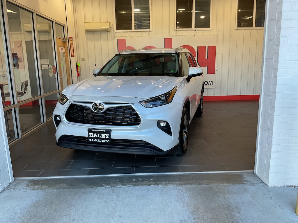 Used 2023 Toyota Highlander XLE SUV