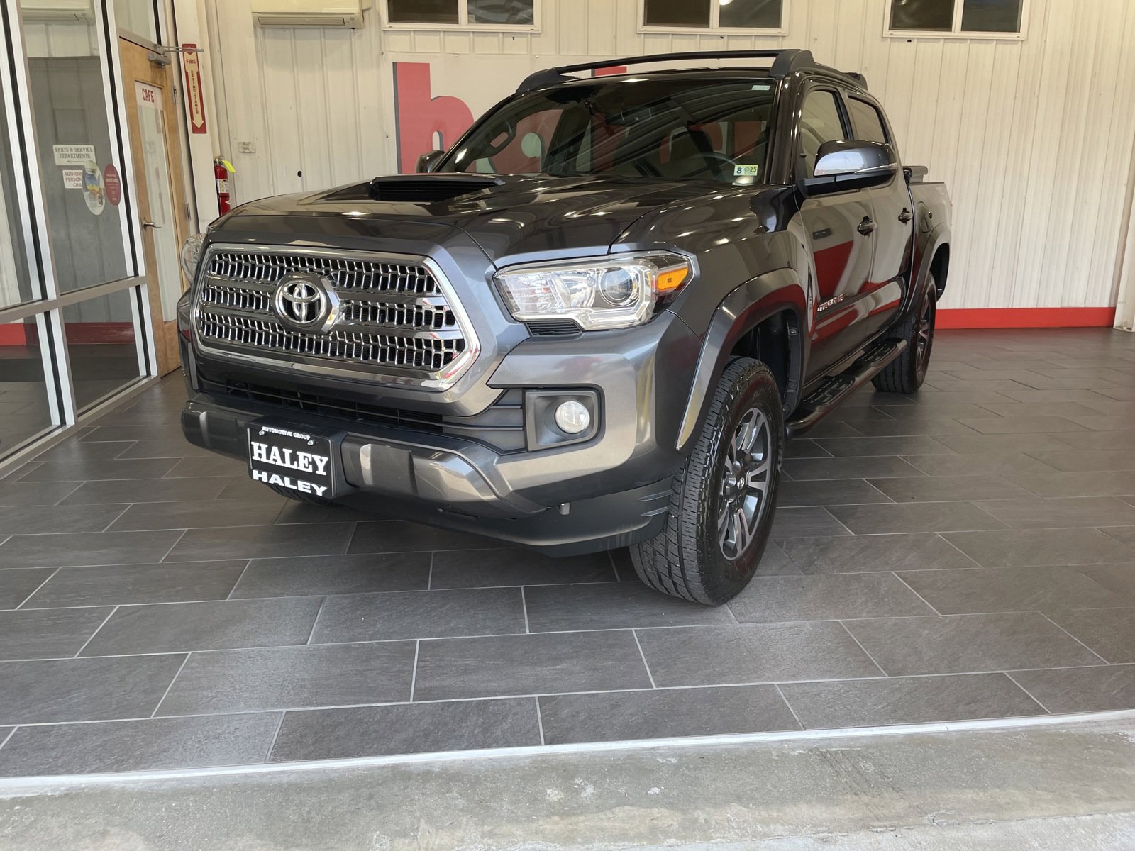 Used 2017 Toyota Tacoma TRD Sport with VIN 3TMCZ5AN6HM102566 for sale in Farmville, VA