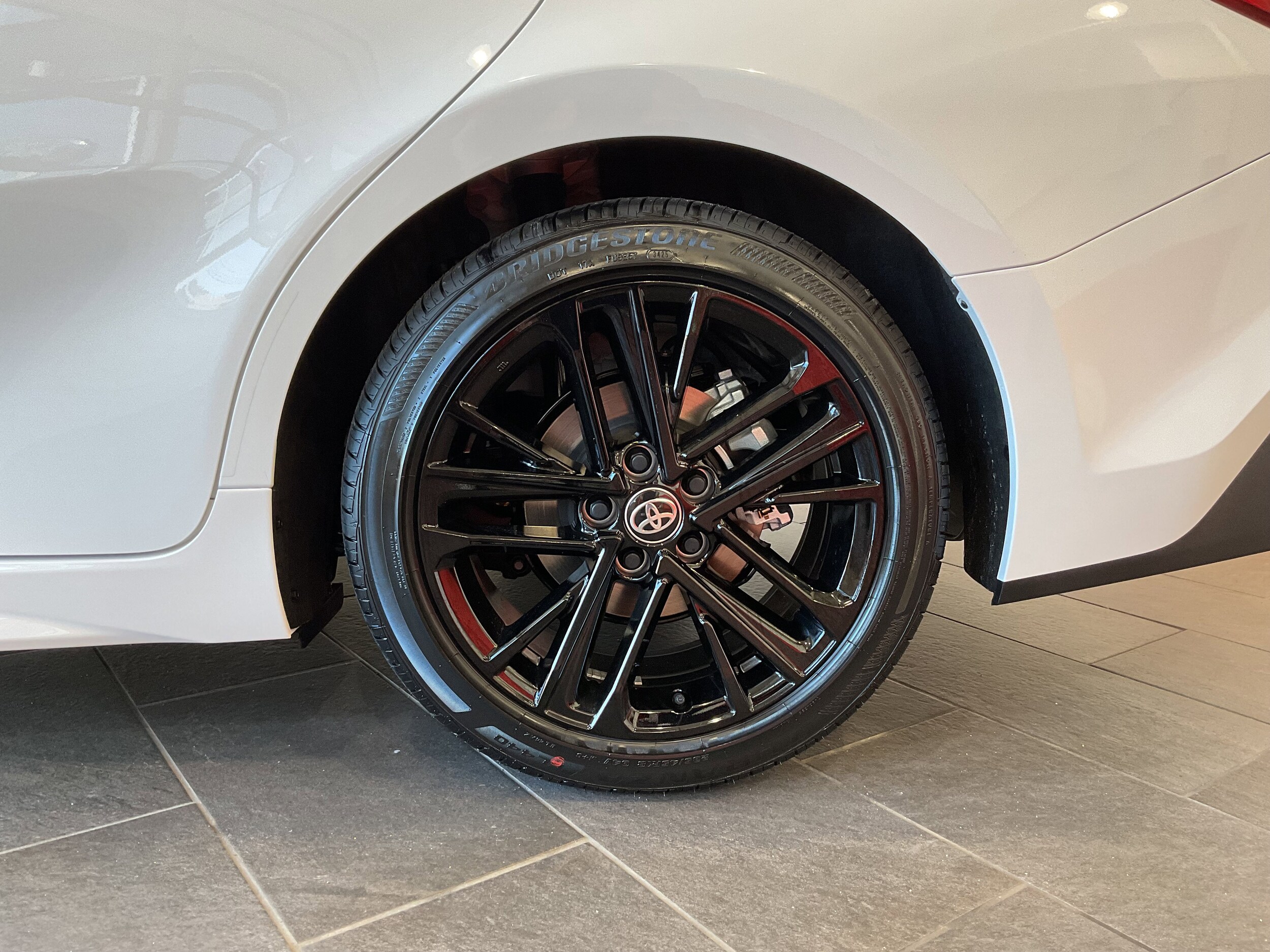 2026 Toyota Camry SE photo 4