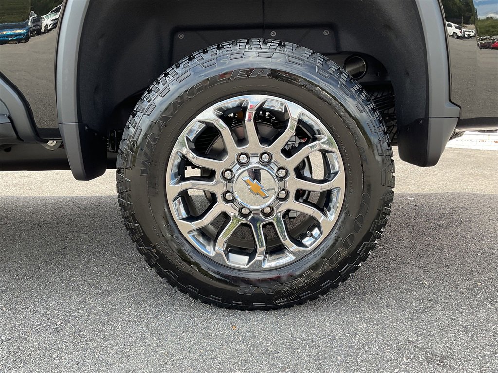 2026 Chevrolet Silverado 2500HD LTZ photo 4