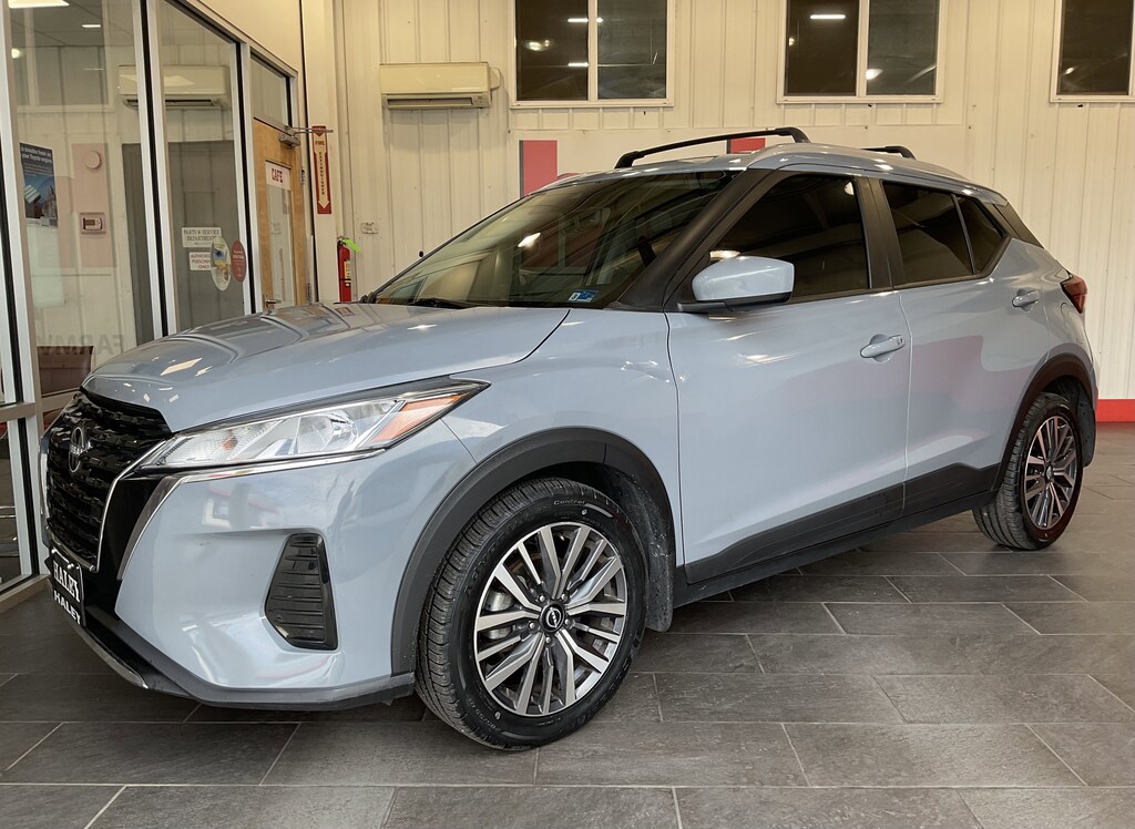 Used 2022 Nissan Kicks SV SUV