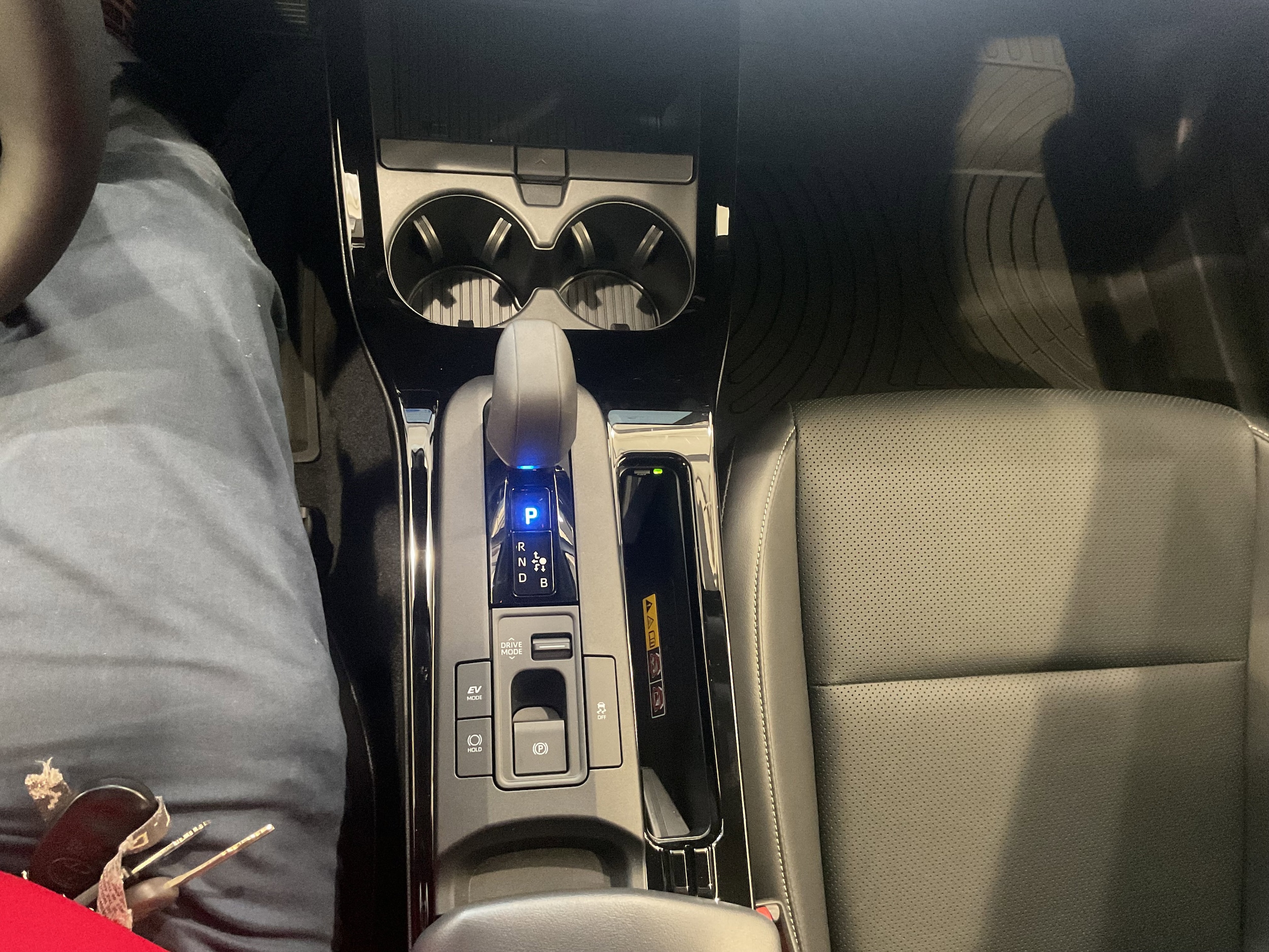 2026 Toyota Prius XLE - Photo 19