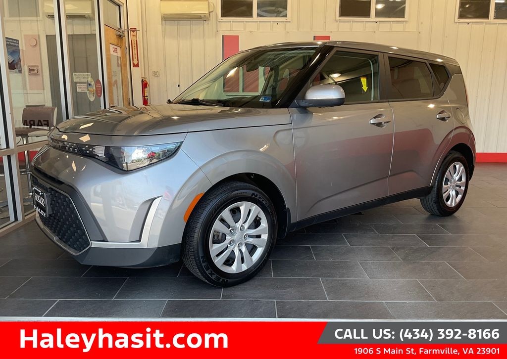 Used 2025 Kia Soul LX Hatchback