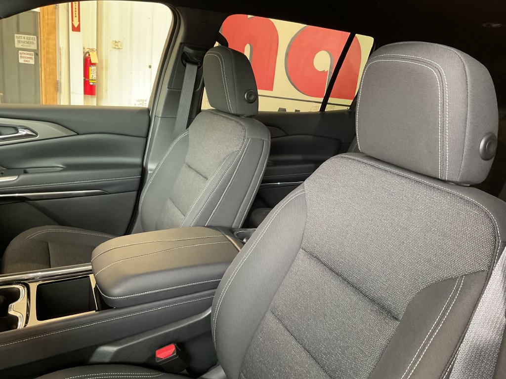 2027 Chevrolet Traverse LT - Photo 17