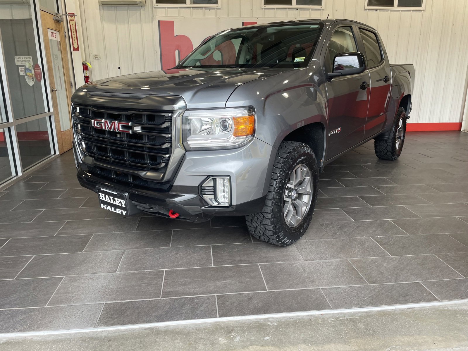 Used 2021 GMC Canyon AT4 with VIN 1GTG6FEN1M1278734 for sale in Farmville, VA