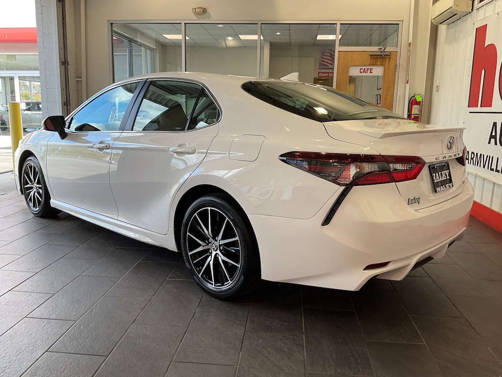 Used 2024 Toyota Camry SE Sedan