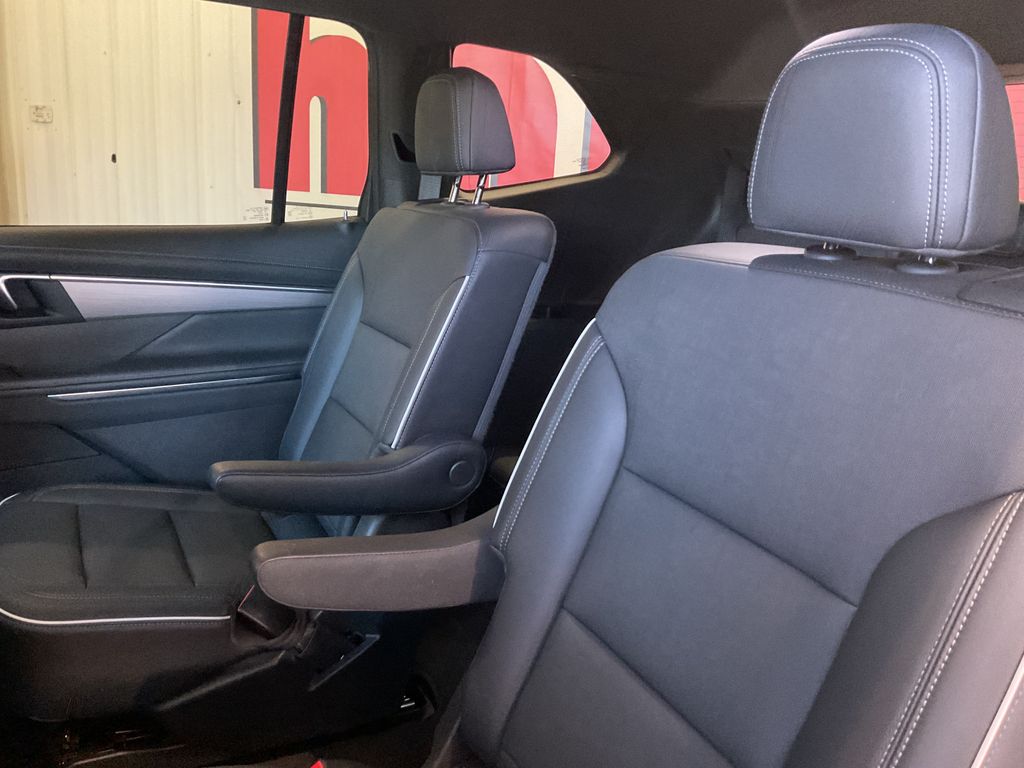 2025 Buick Enclave Preferred - Photo 31