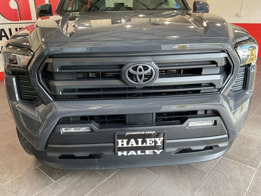Used 2025 Toyota Tacoma SR5 Truck Double Cab