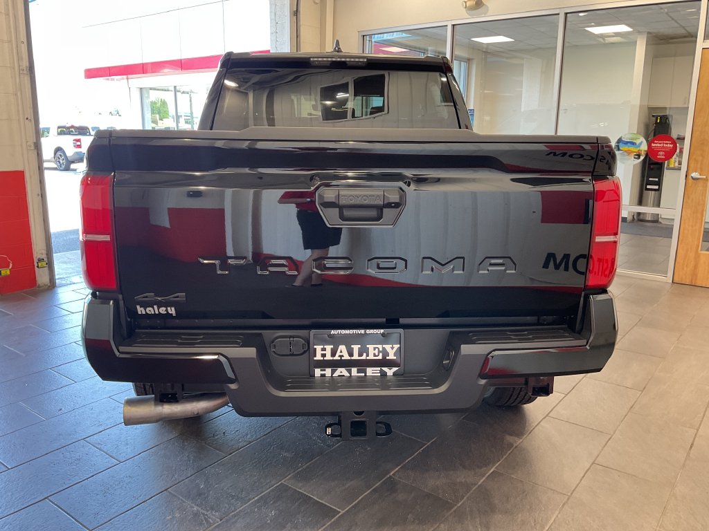 2026 Toyota Tacoma SR5 - Photo 7