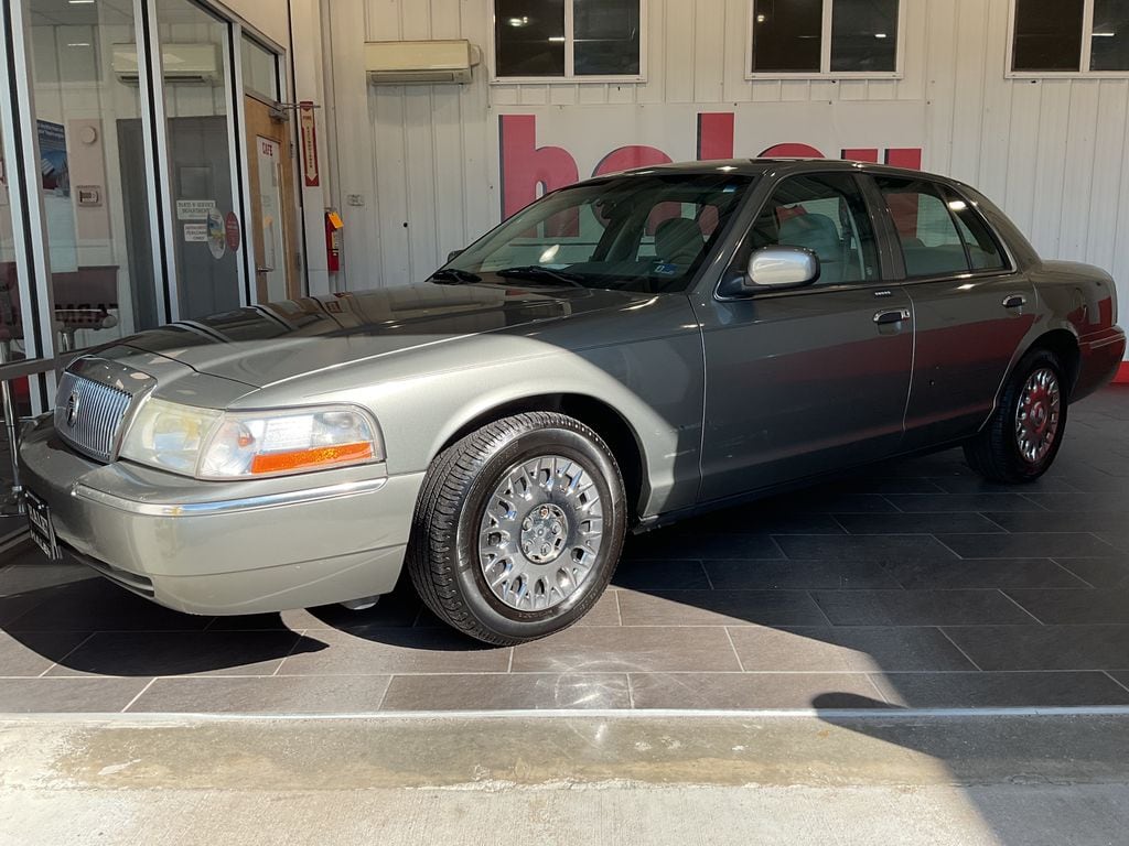 Used 2004 Mercury Grand Marquis GS with VIN 2MEFM74WX4X627381 for sale in Farmville, VA