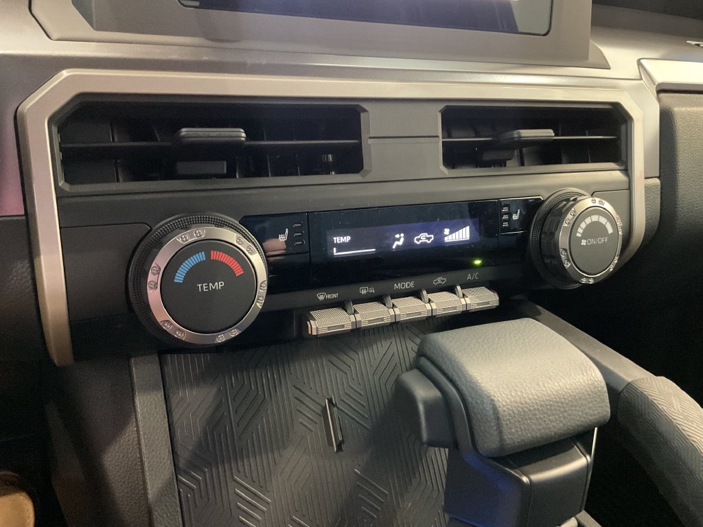 2026 Toyota Tacoma SR5 - Photo 26
