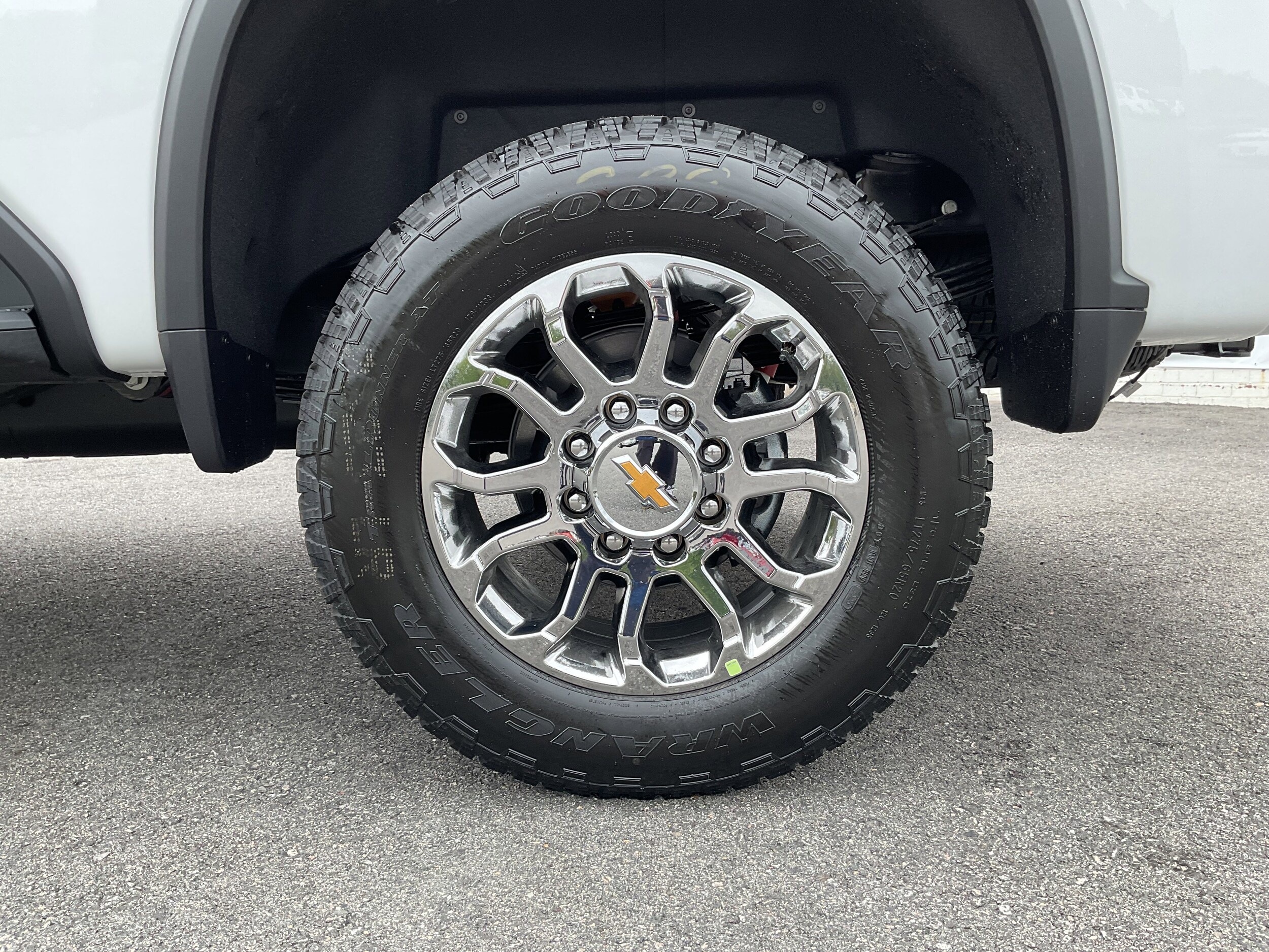 2026 Chevrolet Silverado 2500HD LTZ photo 4