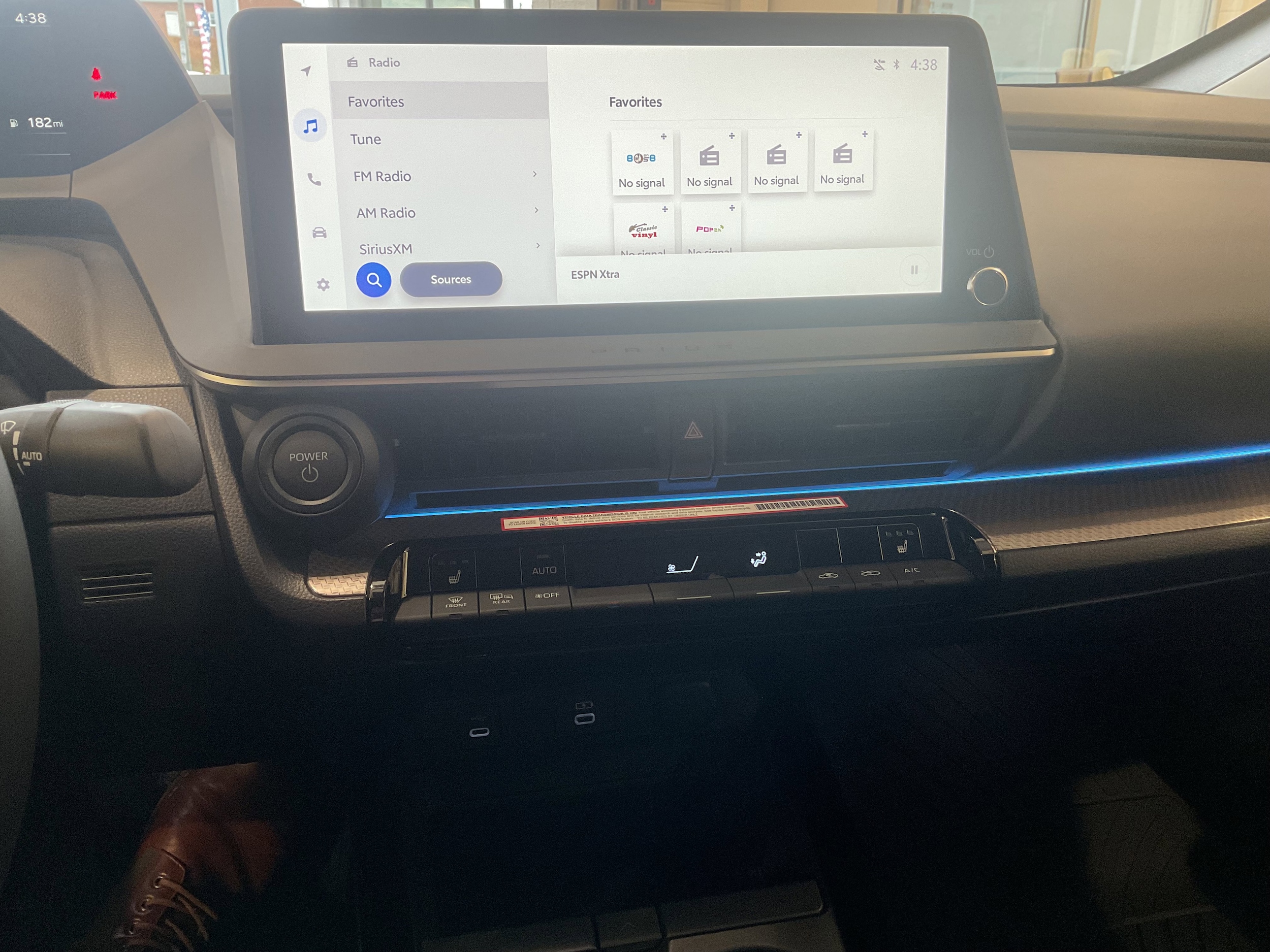 2026 Toyota Prius XLE - Photo 17