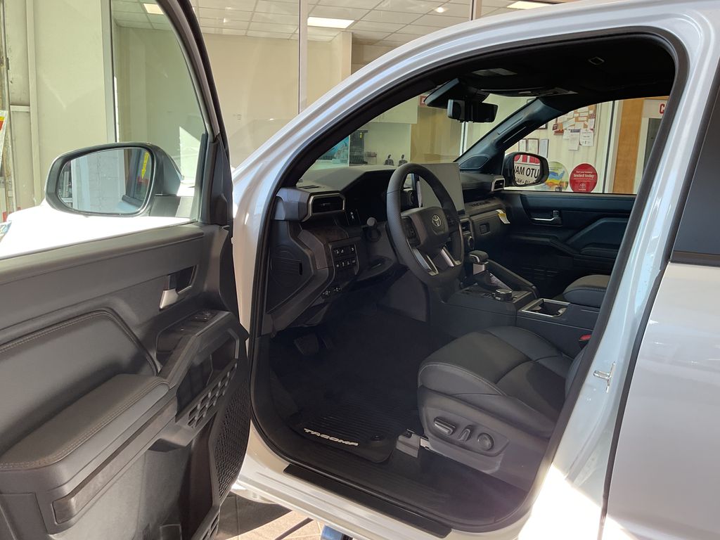2026 Toyota Tacoma Limited - Photo 13