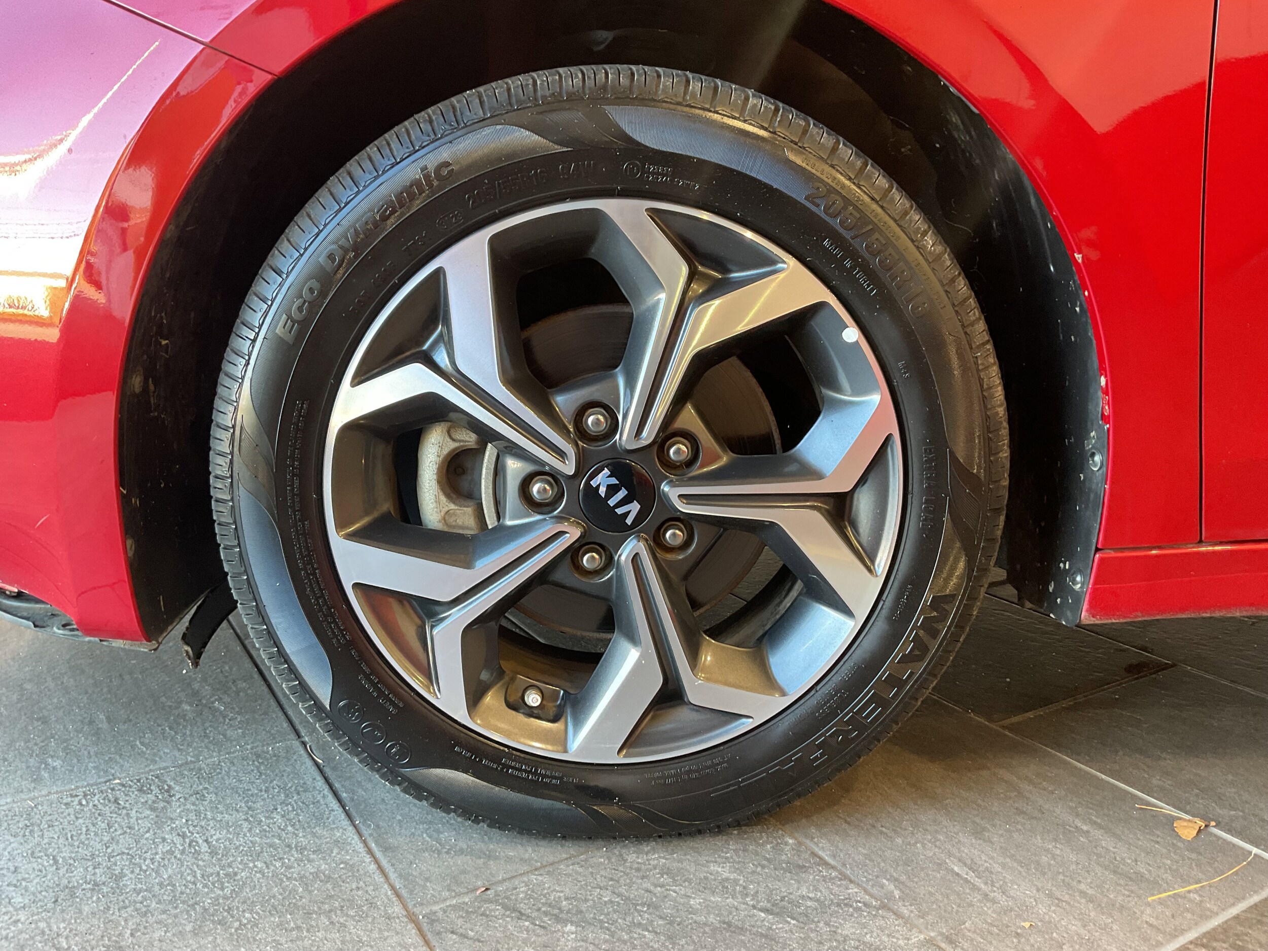 2019 Kia Forte LXS photo 4