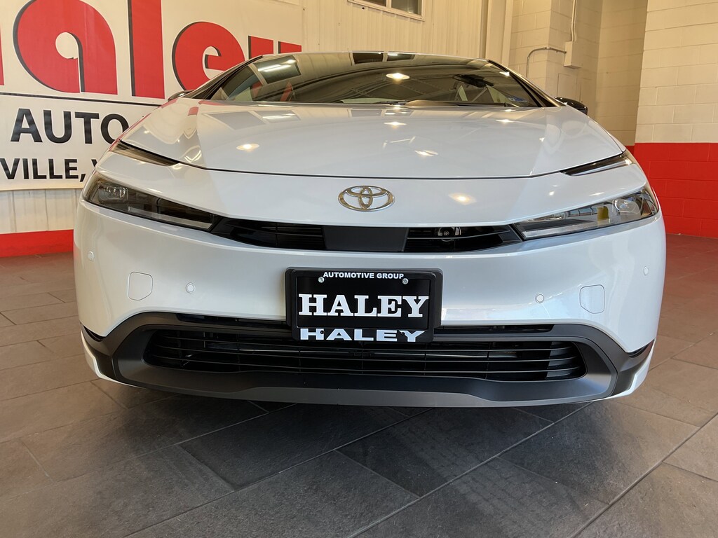 New 2026 Toyota Prius LE Hatchback