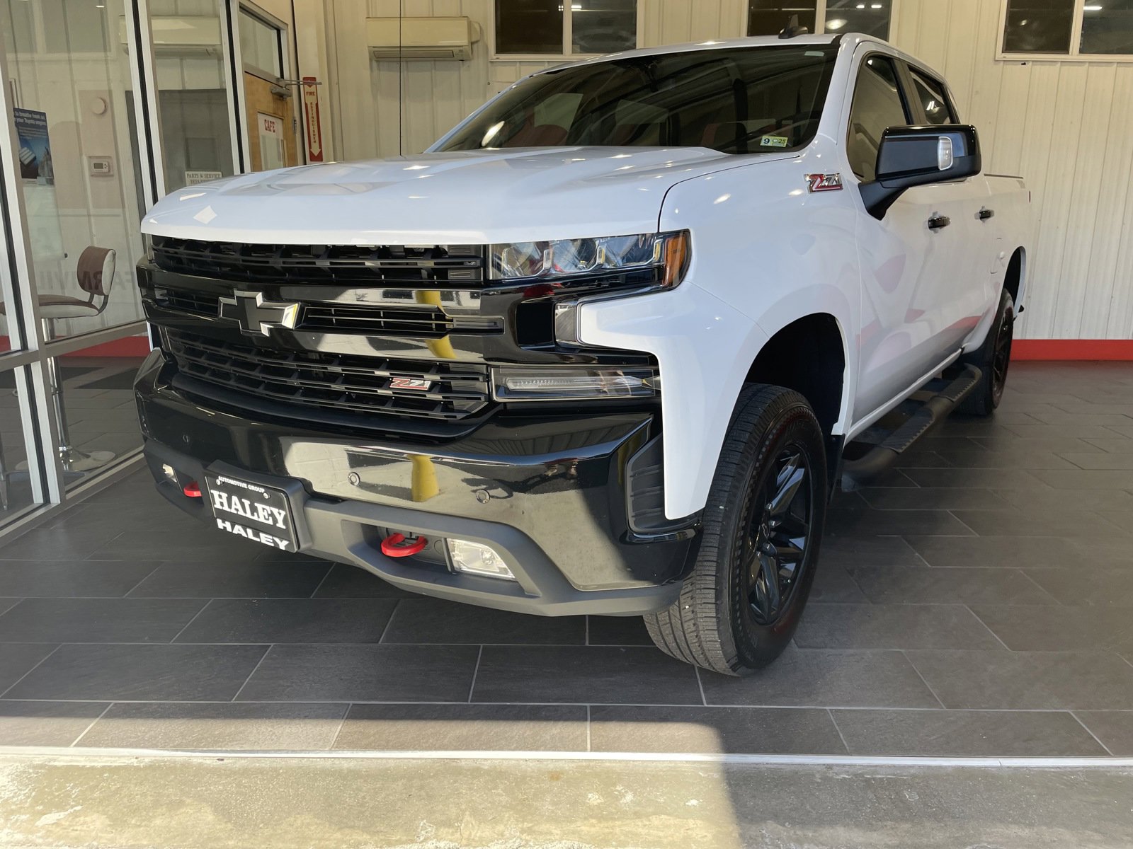 Used 2020 Chevrolet Silverado 1500 LT Trail Boss with VIN 3GCPYFED4LG388453 for sale in Farmville, VA