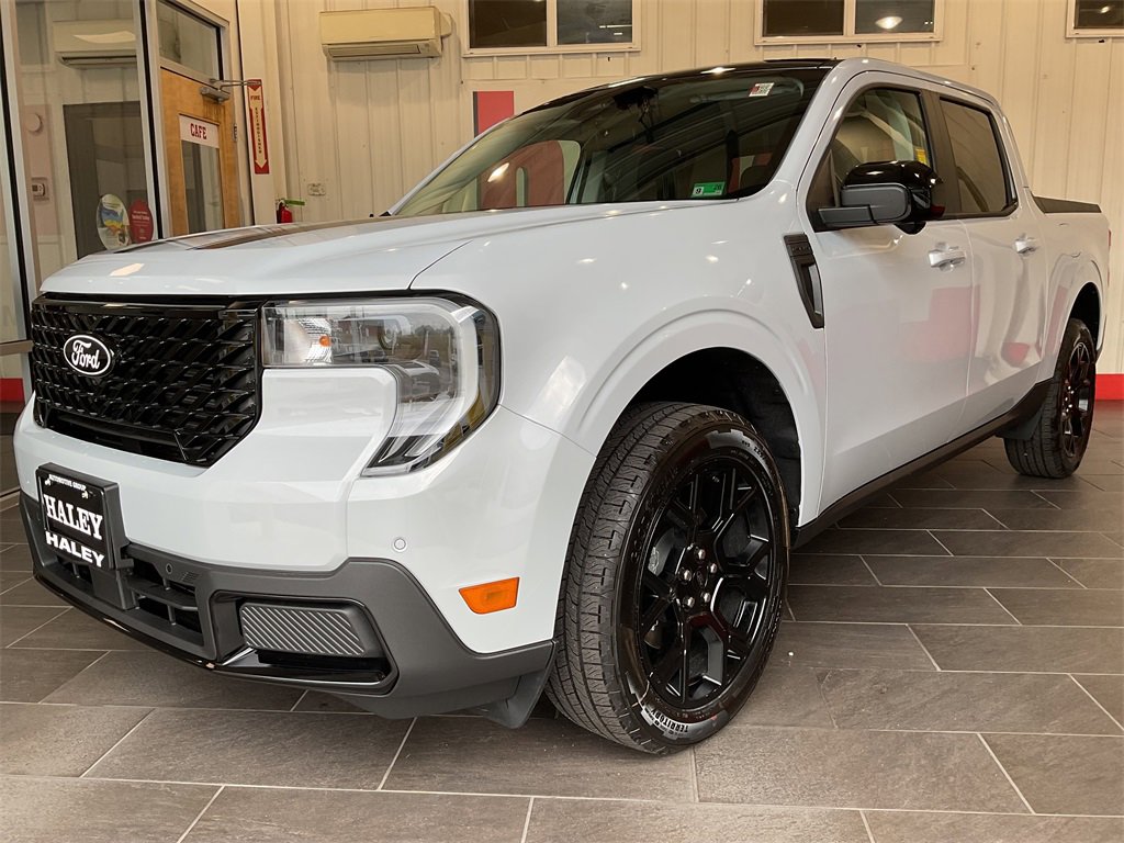 2025 Ford Maverick Lariat photo 2