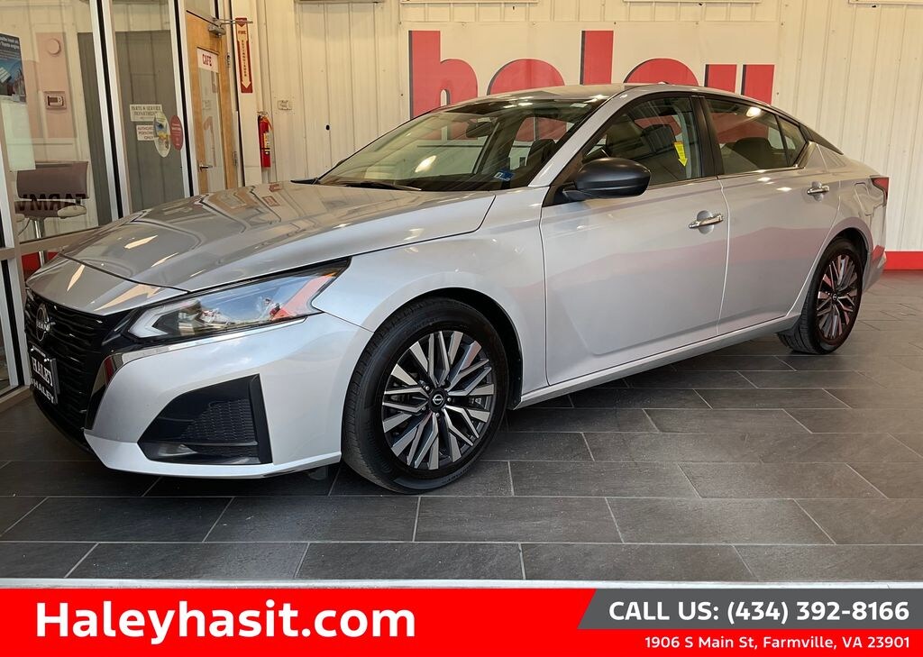 Used 2024 Nissan Altima 2.5 SV Sedan