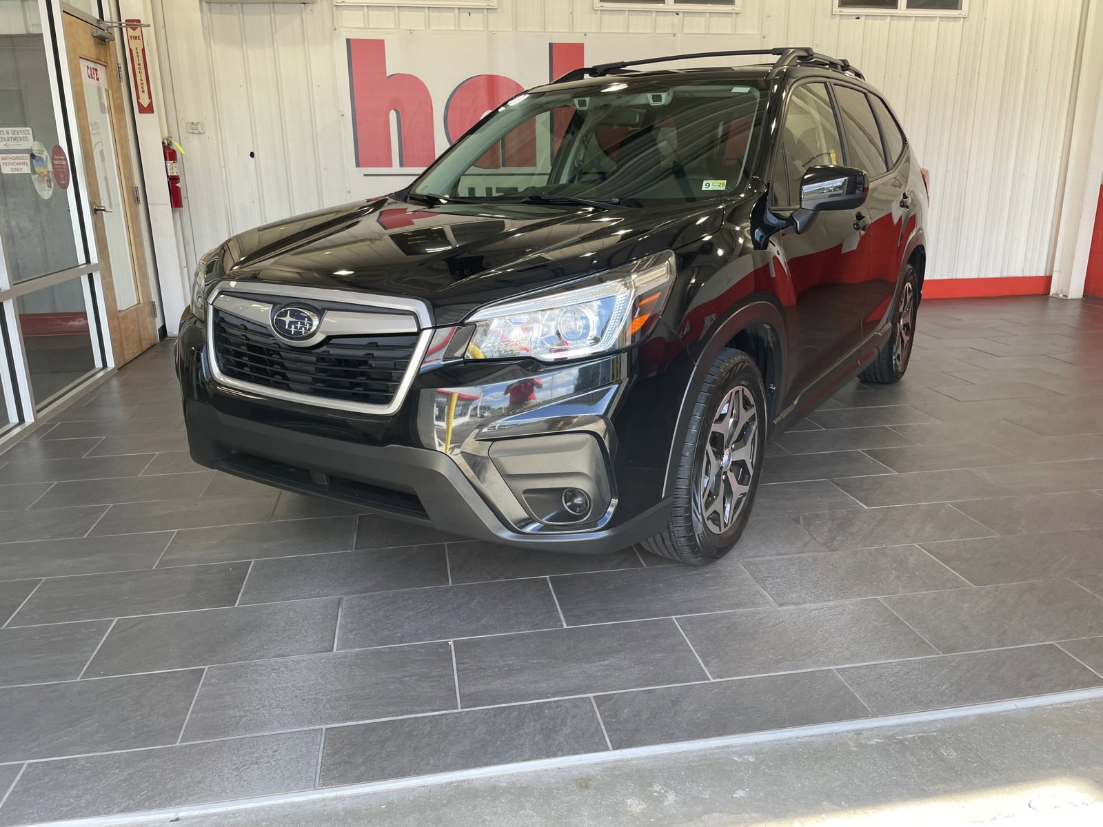 Used 2019 Subaru Forester Premium with VIN JF2SKAGCXKH521578 for sale in Farmville, VA