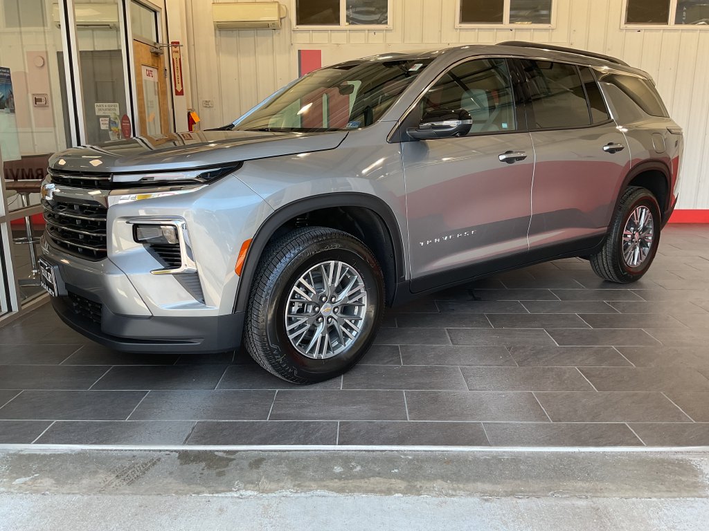 2027 Chevrolet Traverse LT SUV