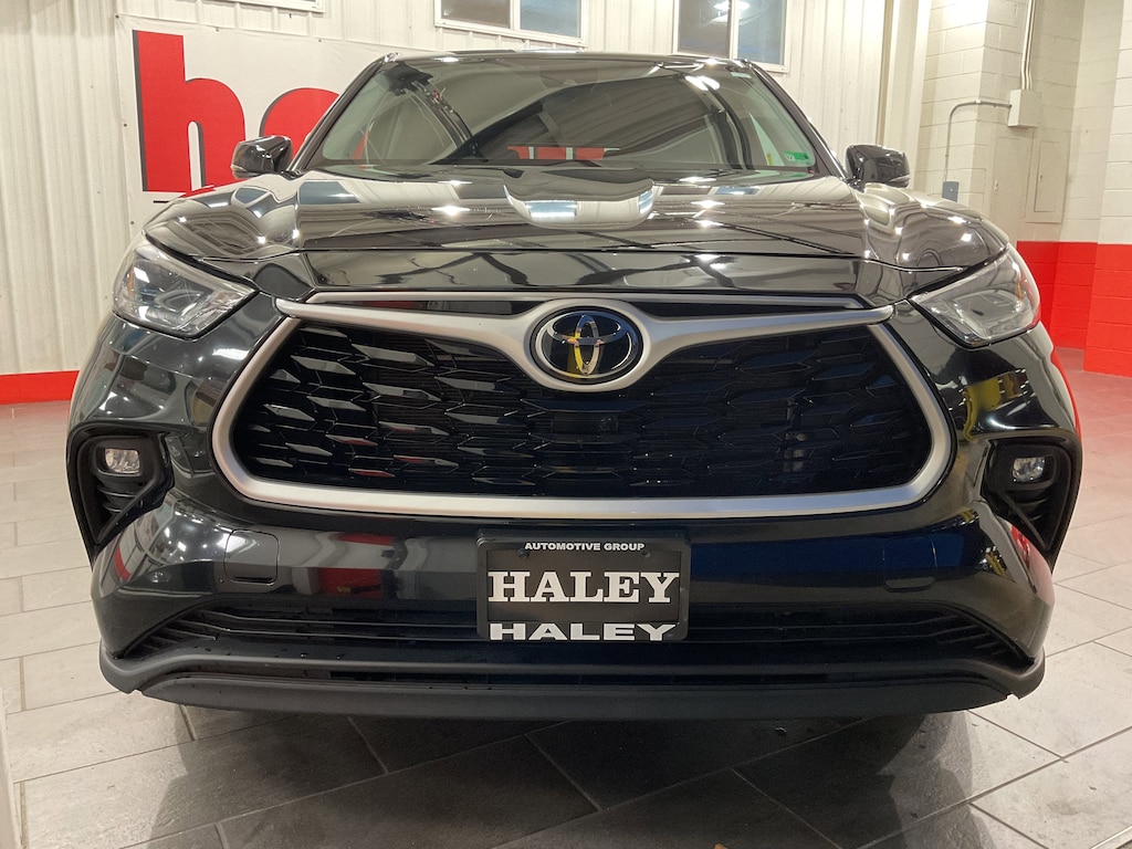 Used 2023 Toyota Highlander LE SUV