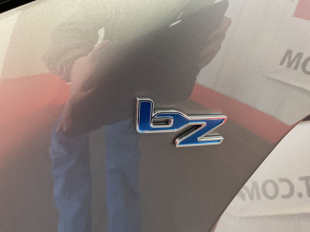 2026 Toyota bZ XLE - Photo 9