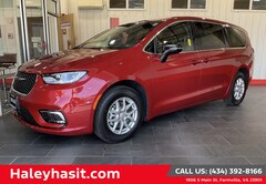 2026 Chrysler Pacifica Select Van Passenger Van