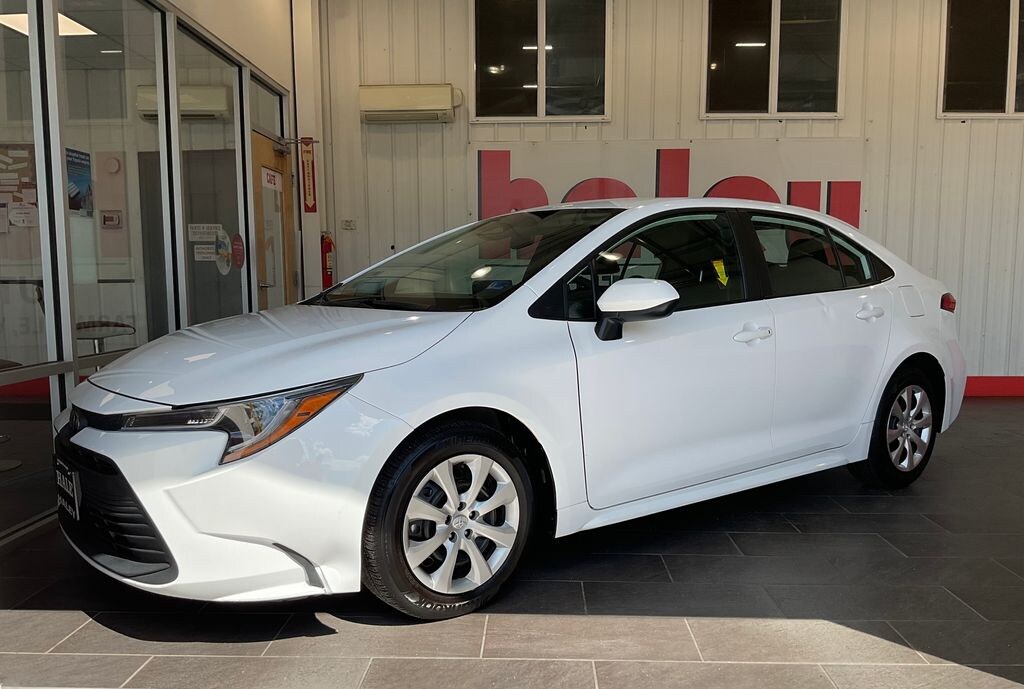 Used 2025 Toyota Corolla LE Sedan