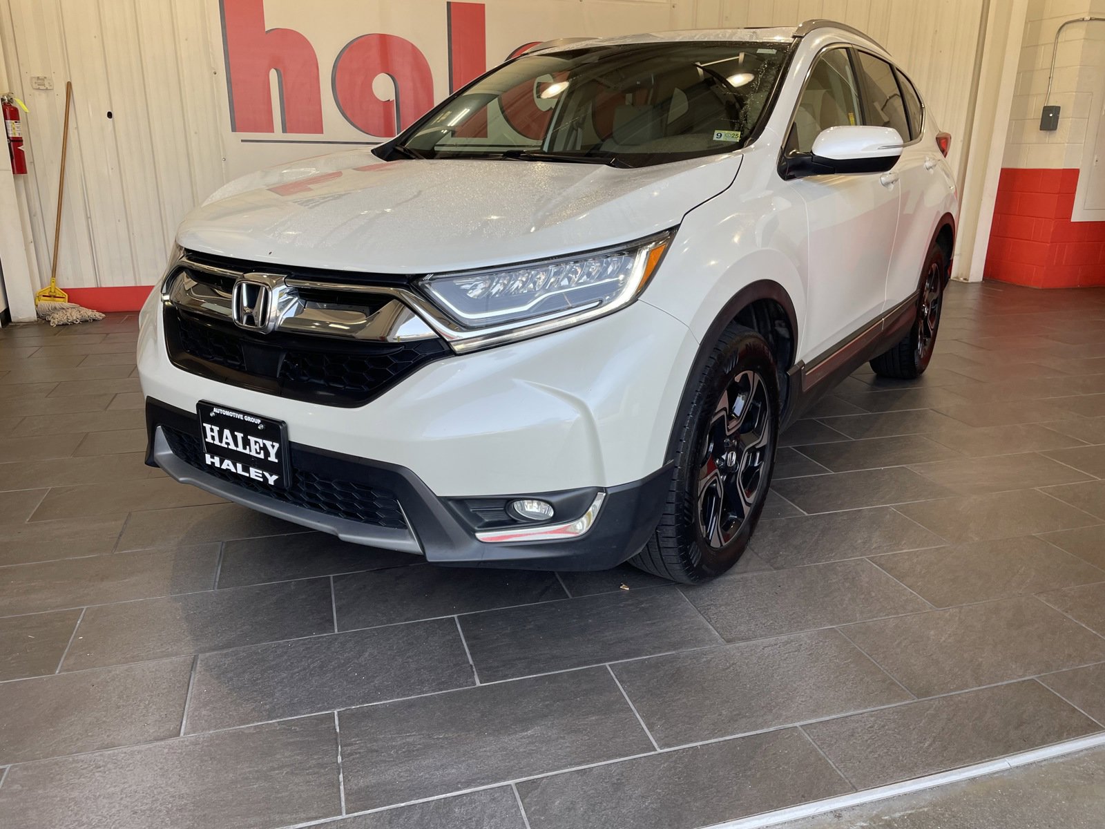 Used 2017 Honda CR-V Touring with VIN 2HKRW2H94HH685316 for sale in Farmville, VA