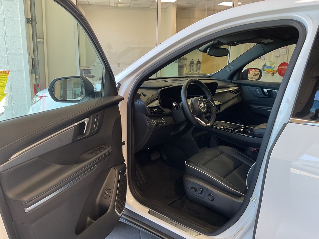 2025 Buick Enclave Preferred - Photo 13
