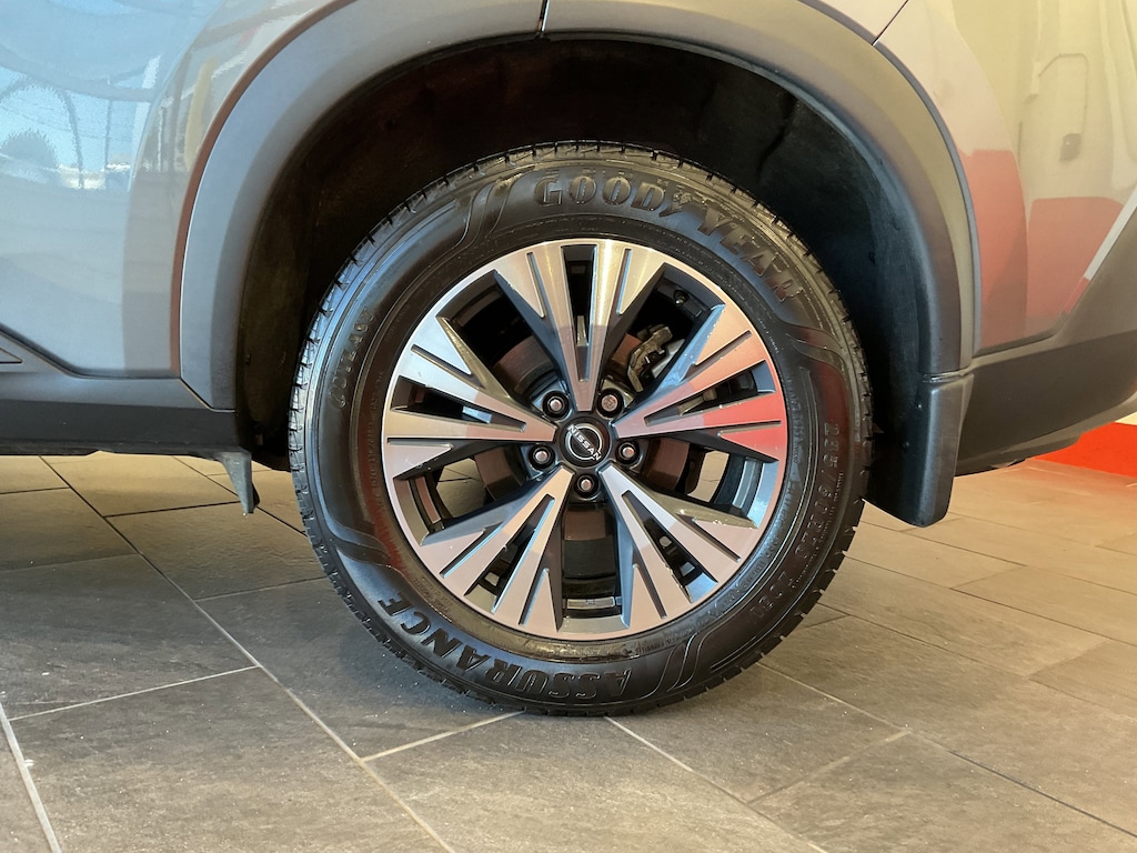 Used 2023 Nissan Rogue SV SUV