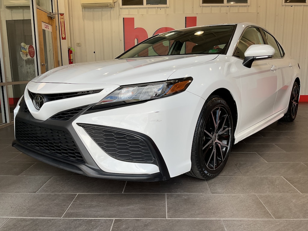 Used 2024 Toyota Camry SE Sedan