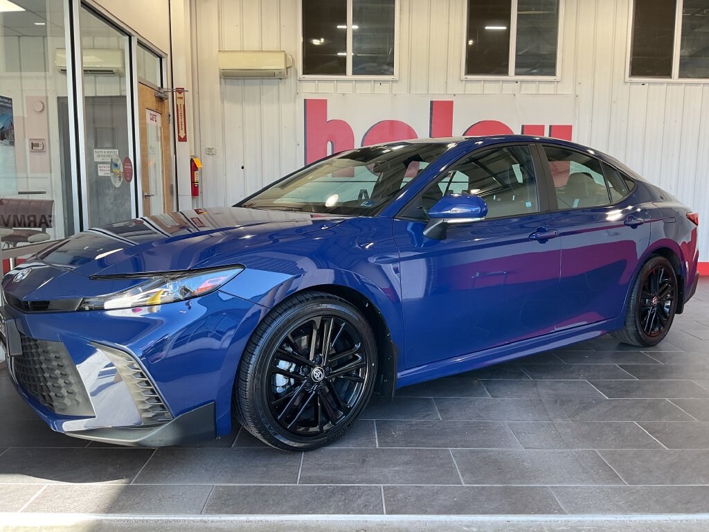 Used 2025 Toyota Camry SE Sedan