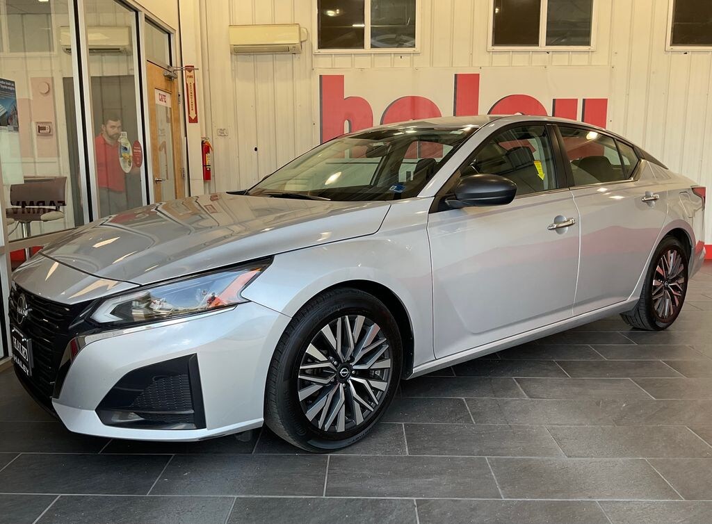 Used 2024 Nissan Altima 2.5 SV Sedan