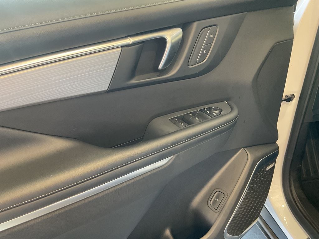 2025 Buick Enclave Preferred - Photo 14
