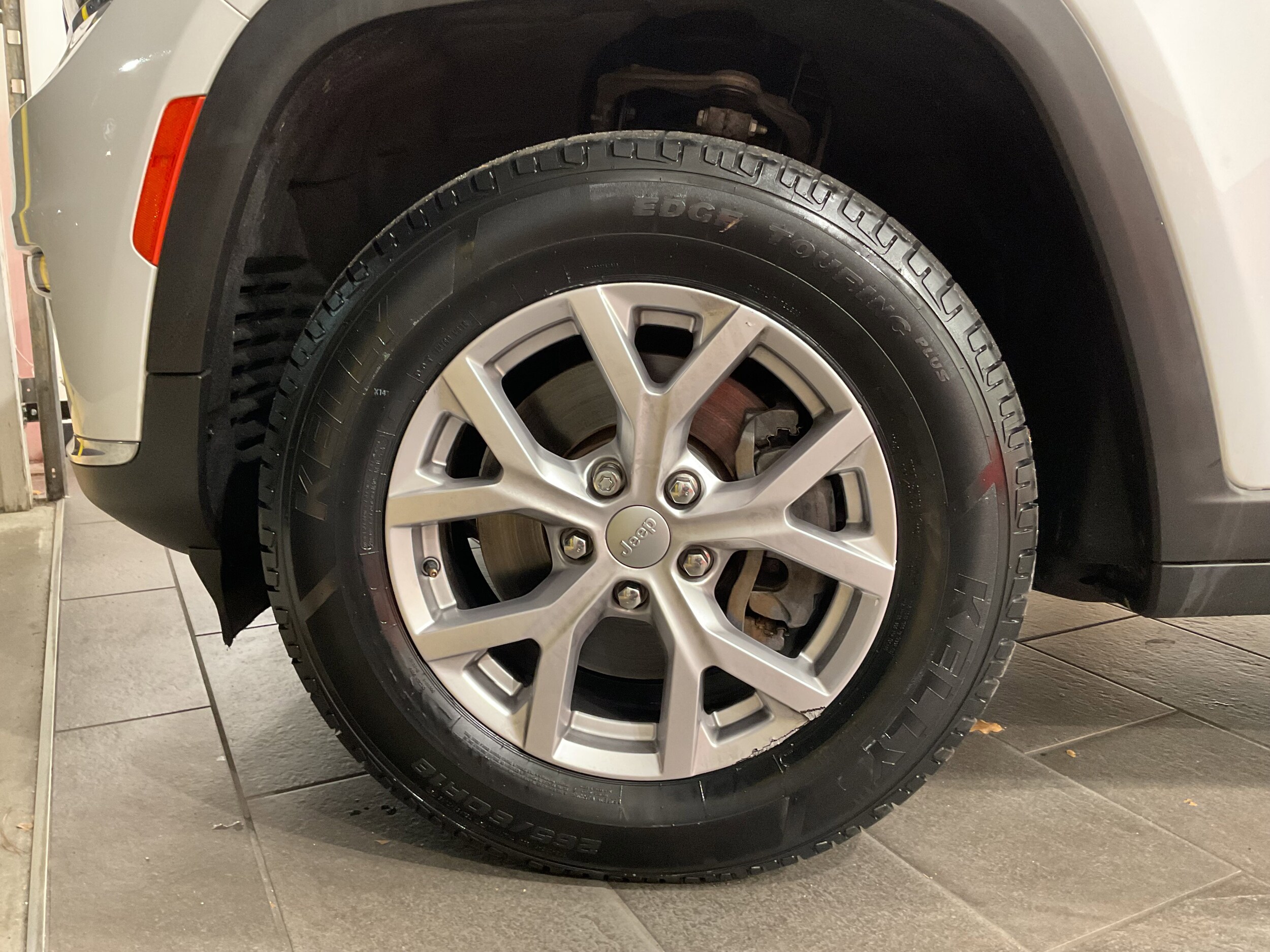 2021 Jeep Grand Cherokee Limited photo 3