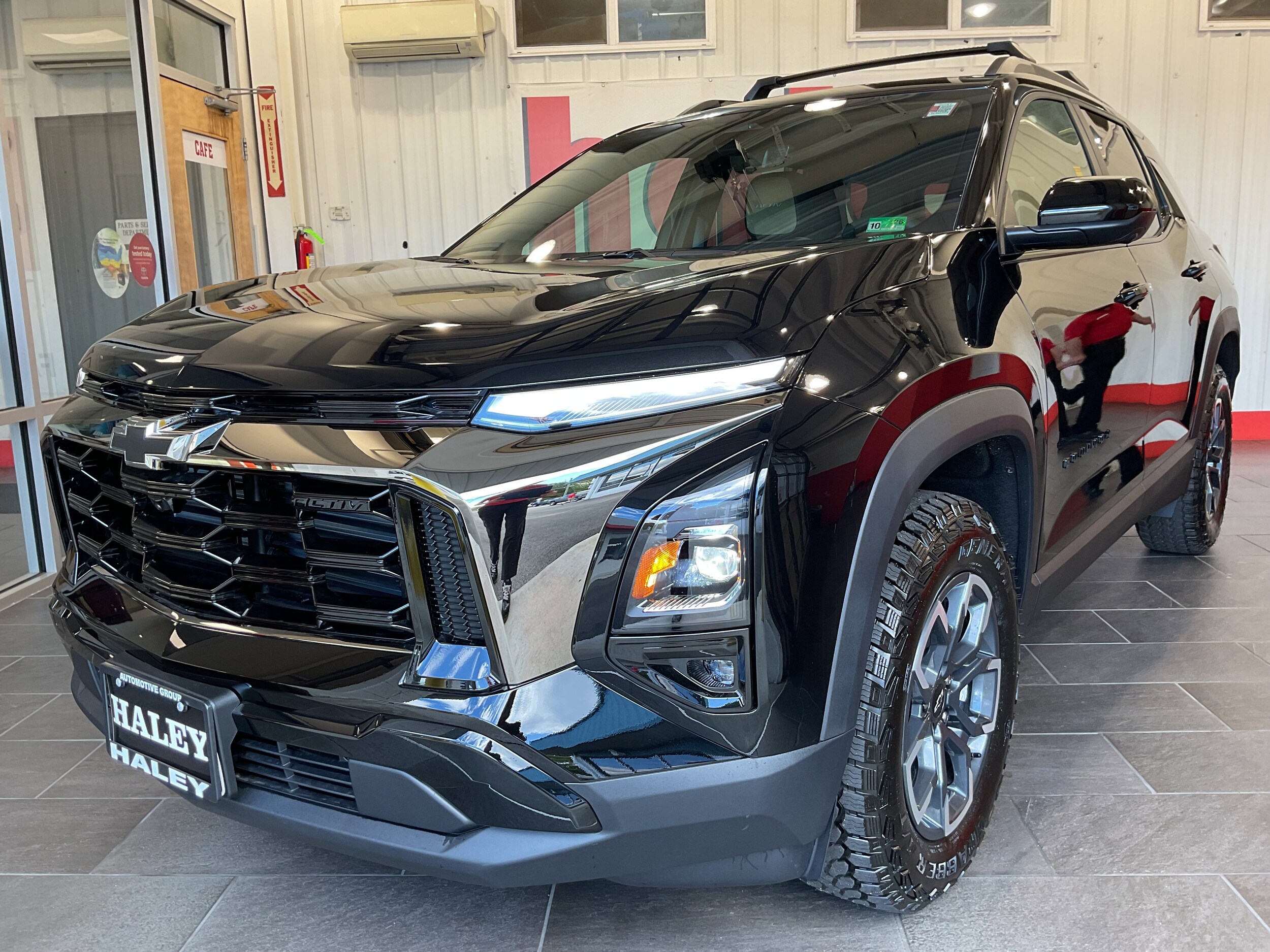 2026 Chevrolet Equinox ACTIV photo 2