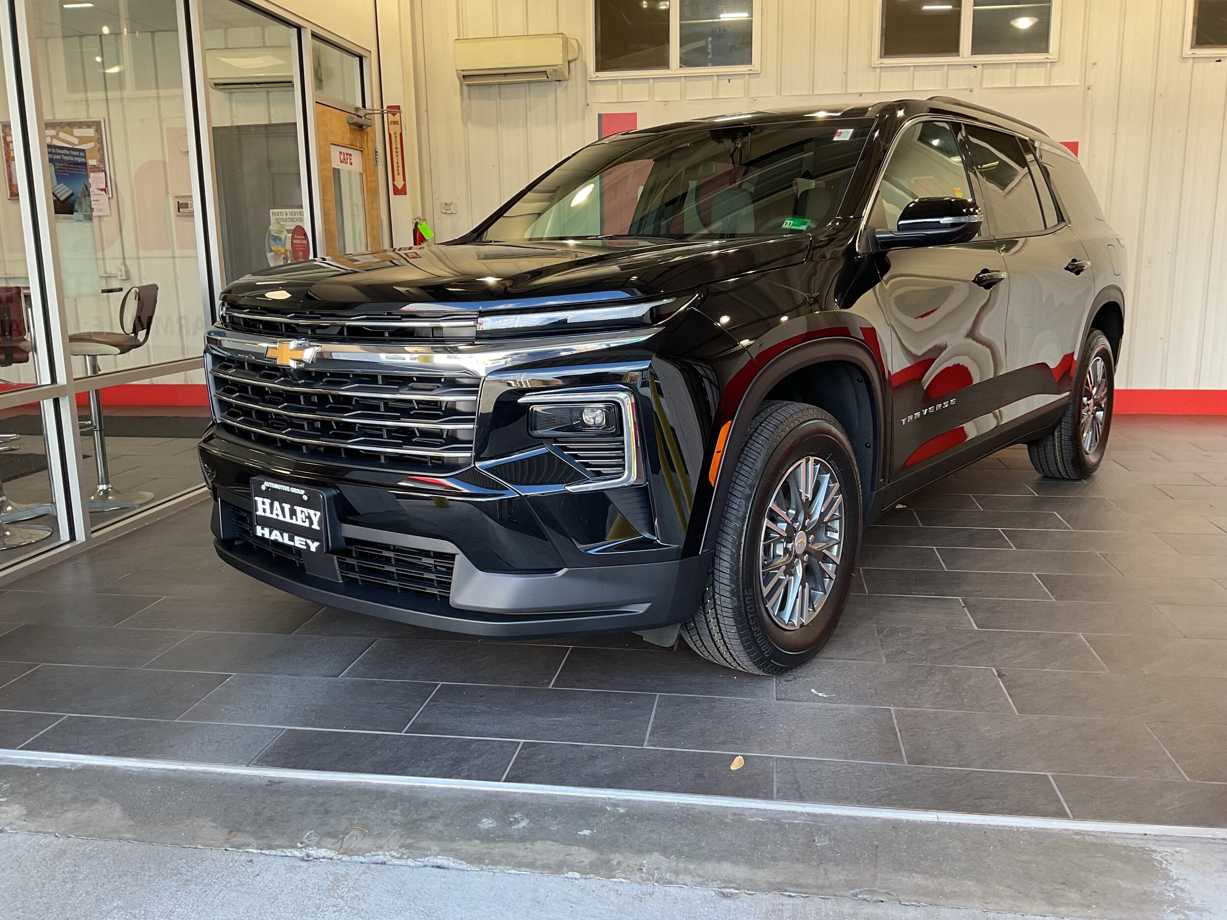 2026 Chevrolet Traverse photo 2