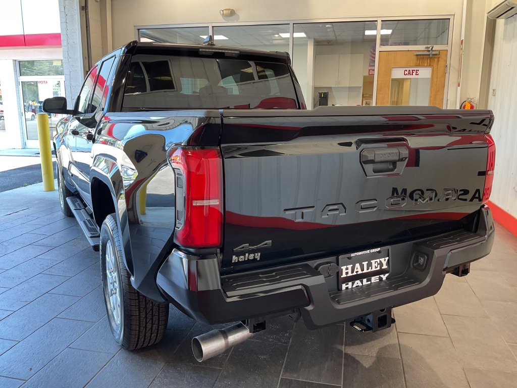 2026 Toyota Tacoma SR5 - Photo 6