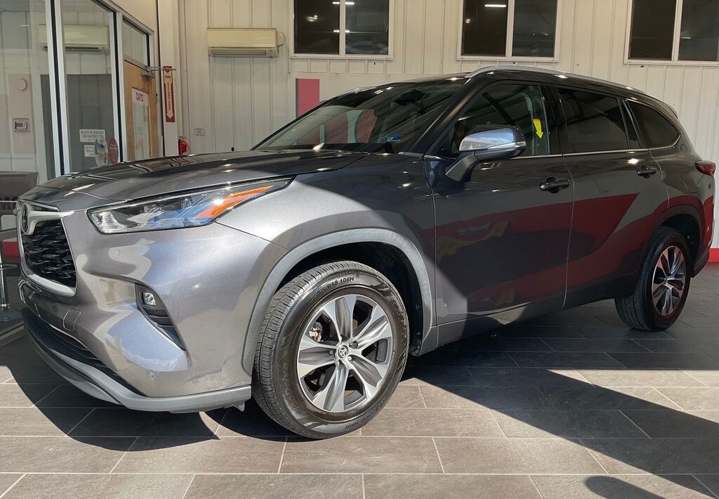 Used 2022 Toyota Highlander XLE SUV