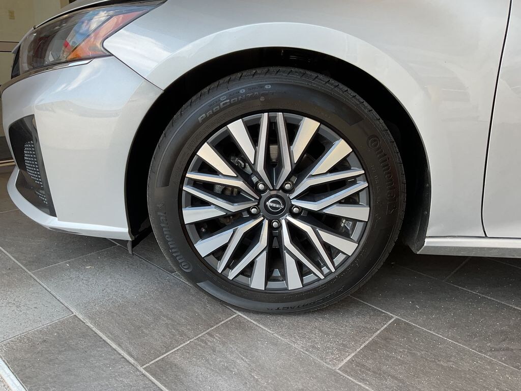 Used 2024 Nissan Altima 2.5 SV Sedan