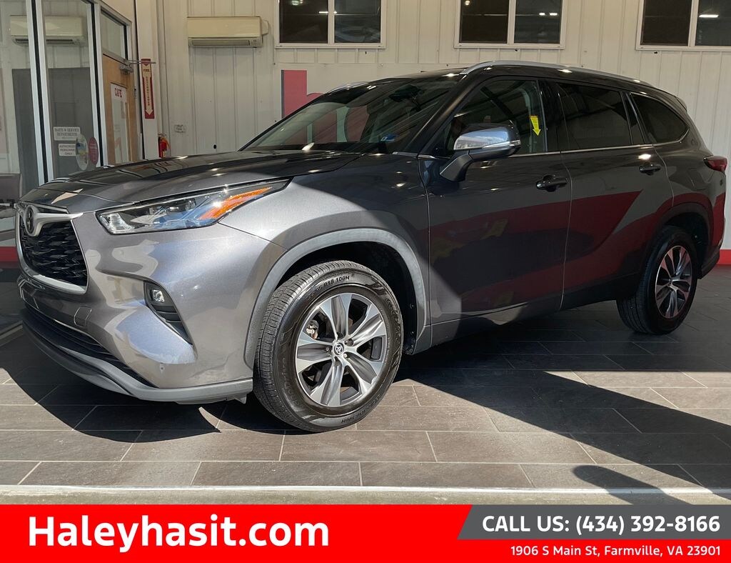 Used 2022 Toyota Highlander XLE SUV