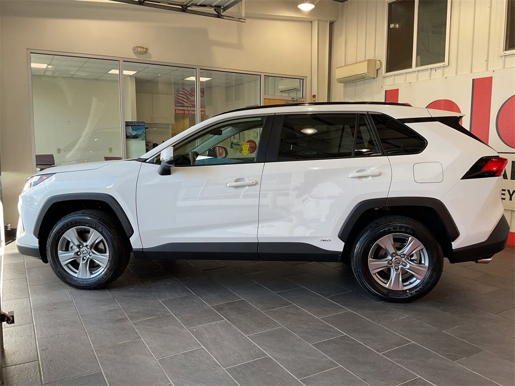 New 2025 Toyota RAV4 Hybrid XLE SUV