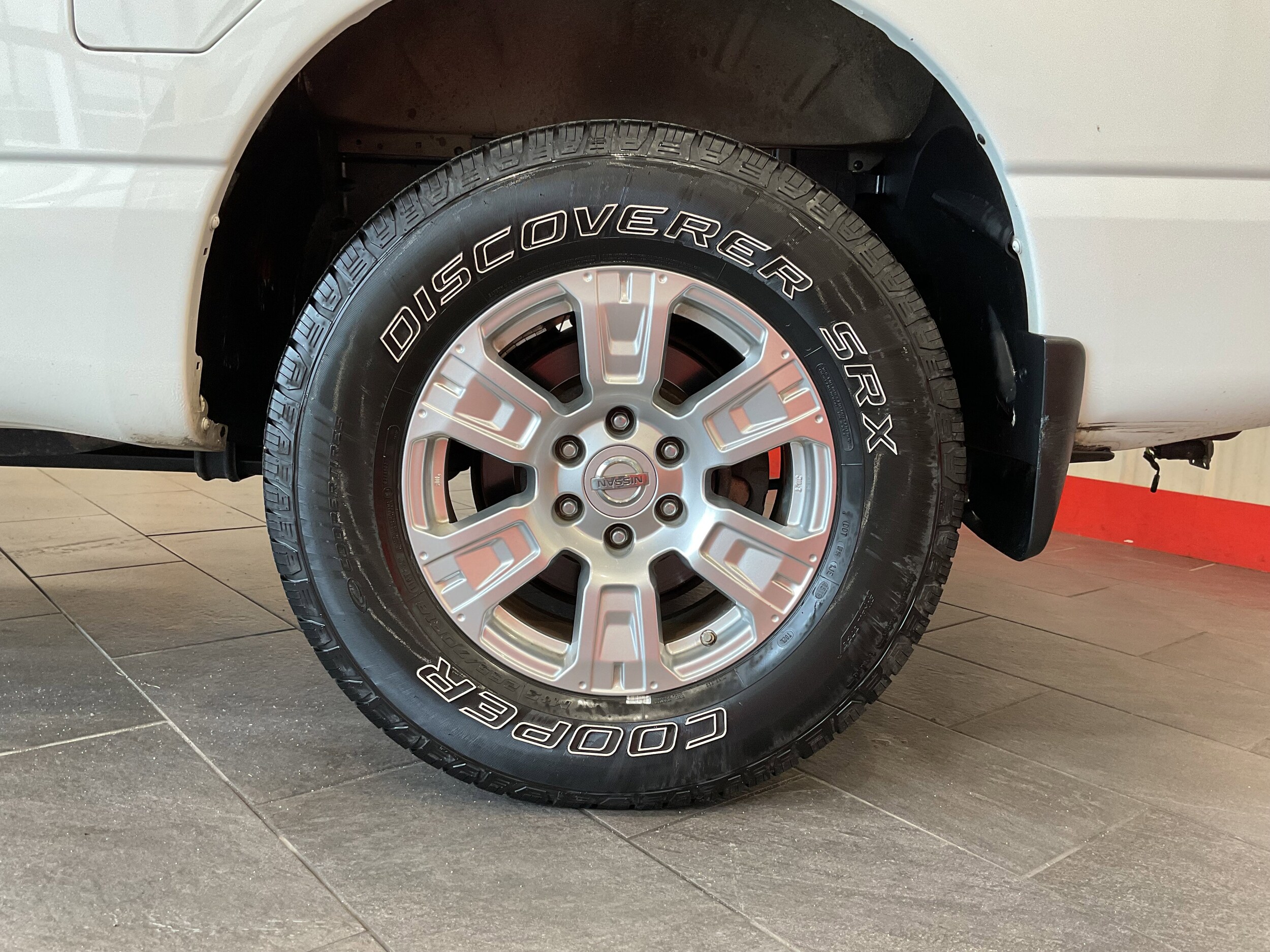 2017 Nissan Titan SV photo 4