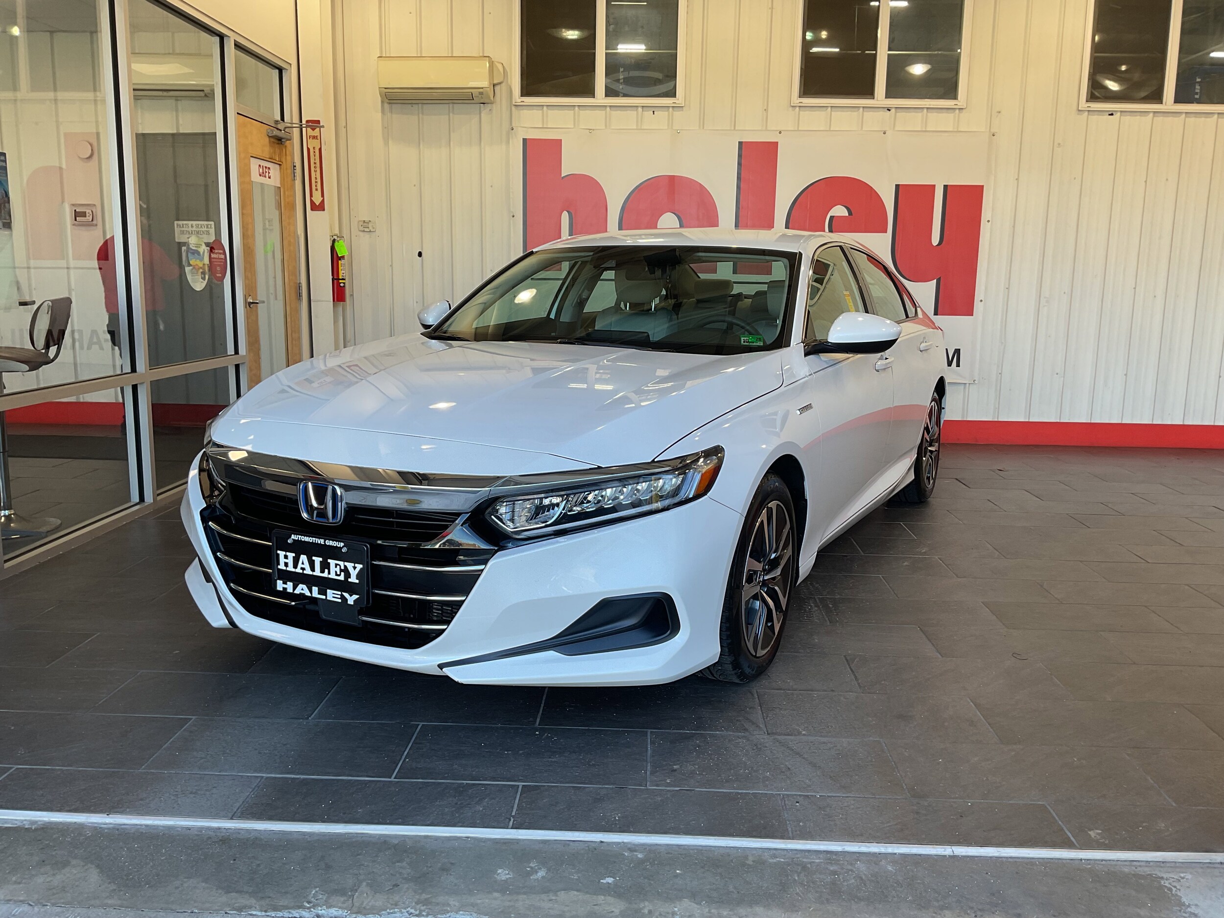 2022 Honda Accord Hybrid photo 3