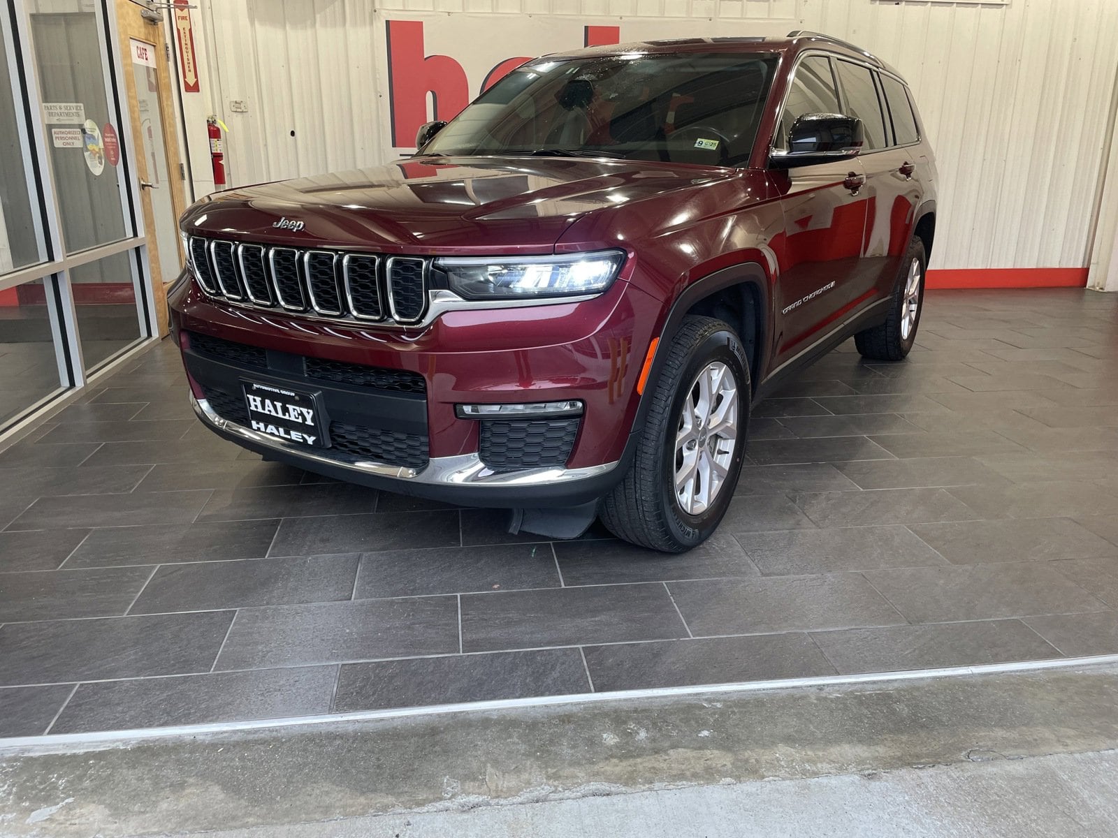 Used 2021 Jeep Grand Cherokee L Limited with VIN 1C4RJKBG3M8114320 for sale in Farmville, VA