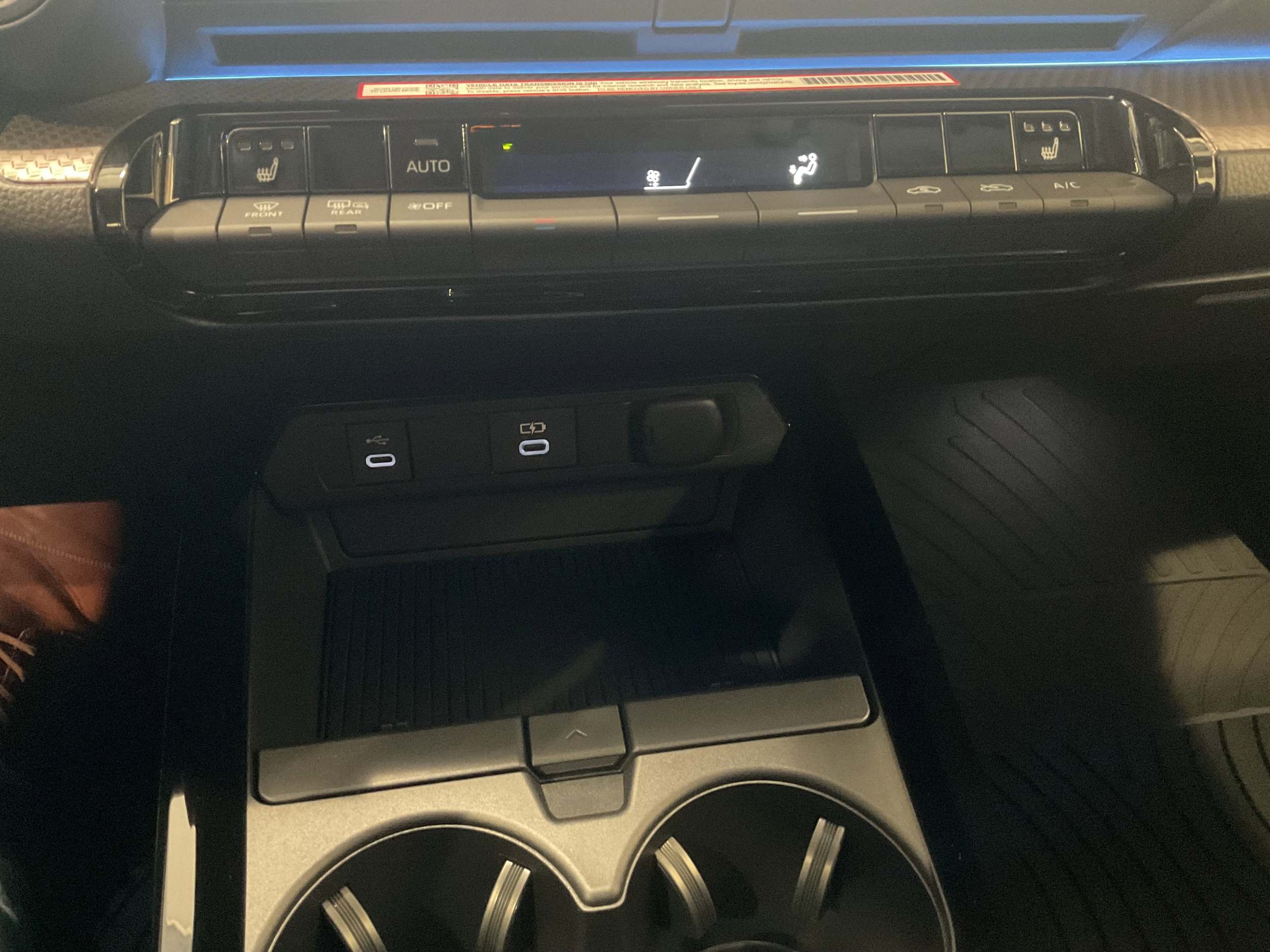 2026 Toyota Prius XLE - Photo 18