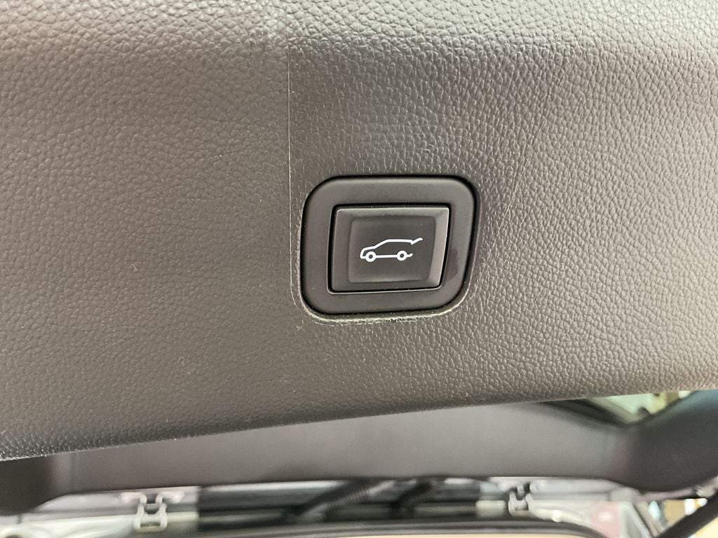 2023 Buick Enclave Essence - Photo 11